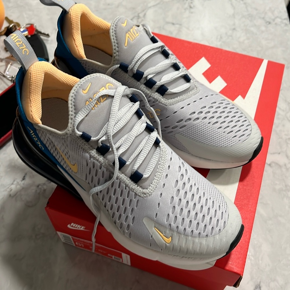 Brand new Nike air. Never on the ground.